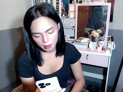 miya khali online show from October 28, 5:19 pm