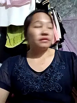 Phiphi135 online show from April 12, 2:20 pm