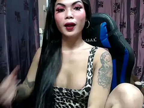 Snapshot of lucyheart777 chatting on September 15, 6:21 am lucyheart777 online show from September 15, 6:21 am