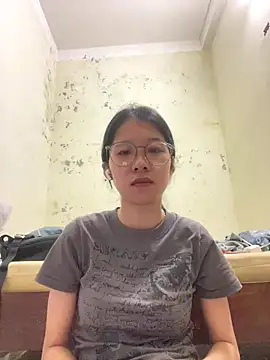 meomeo2k6 online show from October 19, 2:30 pm