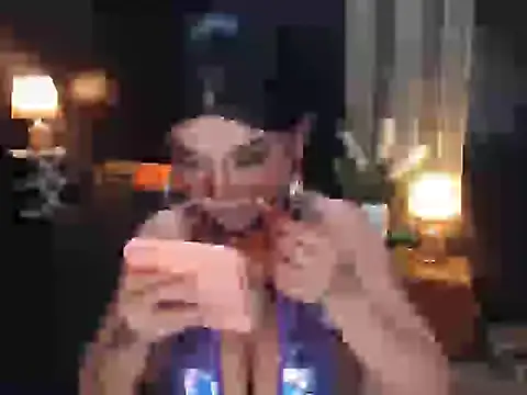 xAuroraRobinsx online show from March 27, 8:16 am