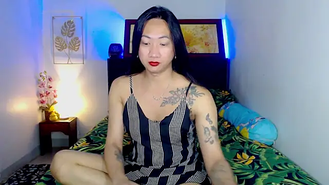 LovelyQueen69 online show from January 10, 4:28 am