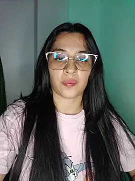VALENTINA ROUSE  online show from May 26, 11:15 pm