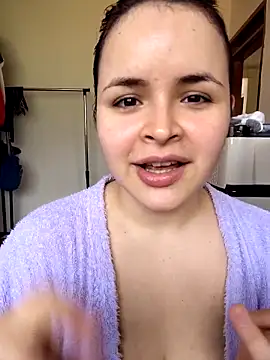 SeleneLuminari8 online show from April 7, 1:57 pm