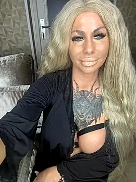 Snapshot of dutchbarbie chatting on September 27, 9:55 pm dutchbarbie online show from September 27, 9:55 pm