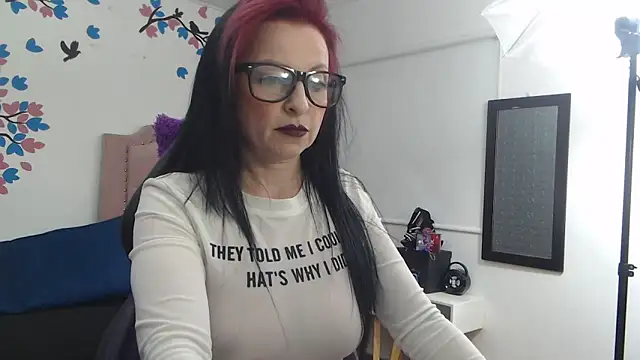 angierot2025 online show from October 7, 11:42 pm