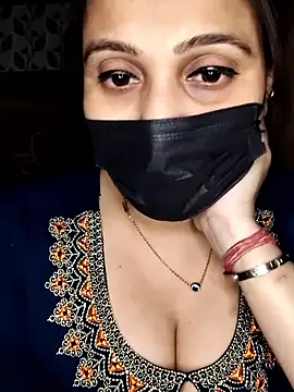 Horny Shalu online show from April 10, 6:25 pm