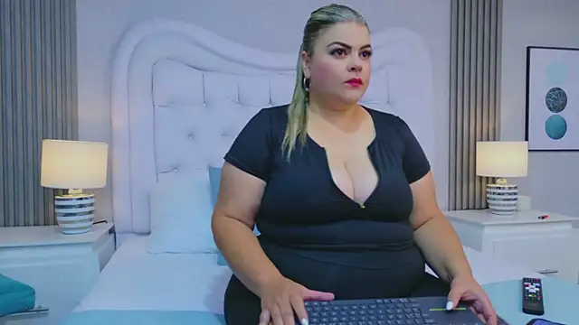 KiimBrooks online show from January 15, 11:05 am