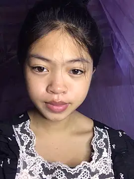 Snapshot of Thy00__ chatting on October 3, 1:11 am Thy00 online show from October 3, 1:11 am