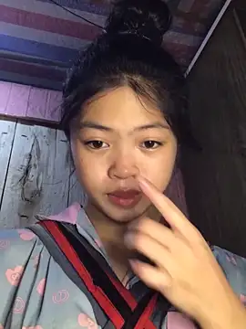 Snapshot of Thy00__ chatting on September 28, 7:25 am Thy00 online show from September 28, 7:25 am