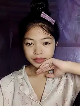 Snapshot of Thy00__ chatting on October 22, 12:37 am Thy00 online show from October 22, 12:37 am