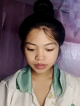 Snapshot of Thy00__ chatting on November 2, 3:32 am Thy00 online show from November 2, 3:32 am