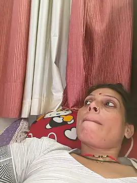 ISHANI-SINGH online show from October 26, 3:29 pm