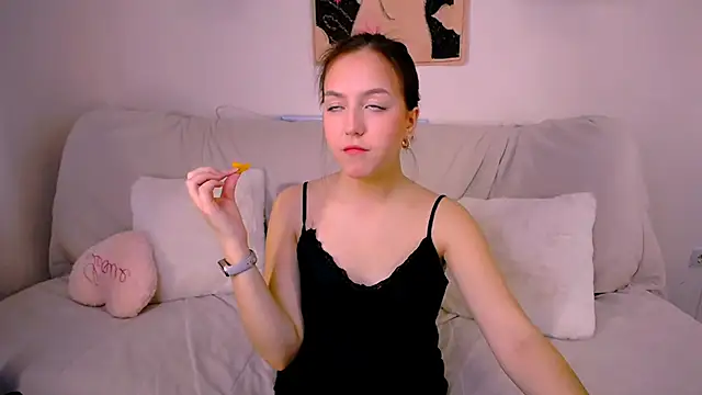 CindySparkl online show from October 29, 3:33 am