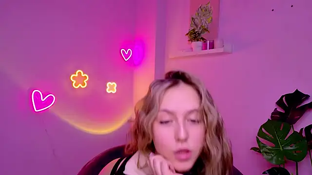 CindySparkl online show from March 31, 3:28 am