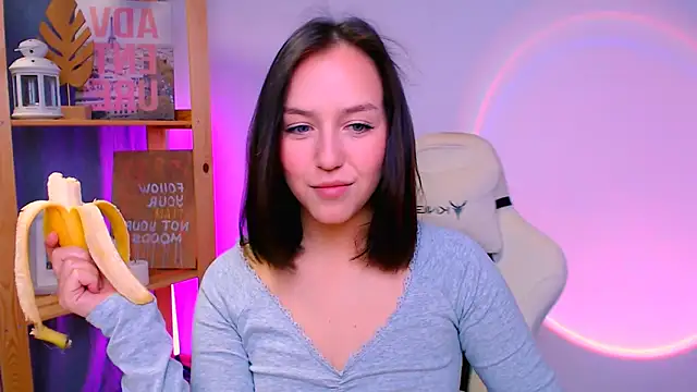 CindySparkl online show from November 11, 5:25 am