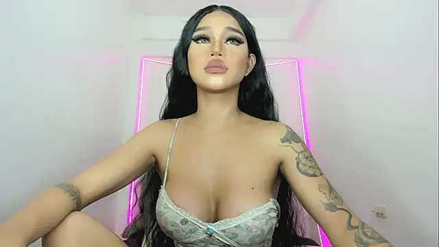 DazzlingDivaLiza online show from April 5, 4:00 am