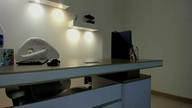 Dakota Mars online show from December 16, 7:42 pm