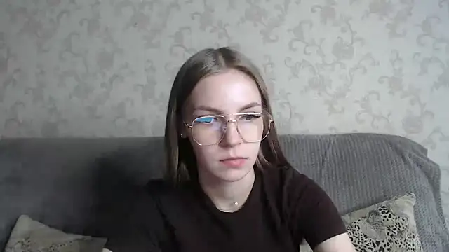 HitGyrl online show from March 4, 7:26 am