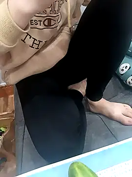 MinhChauXXX19 online show from December 1, 3:04 pm