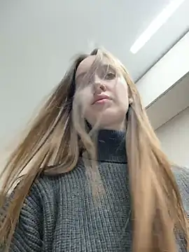 ElliRose online show from February 12, 2:08 pm