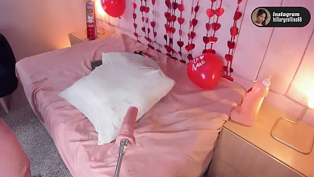 Hillary Collins1 online show from February 15, 4:04 am