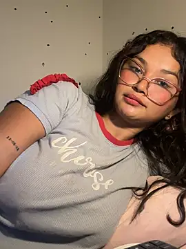 nice oussy online show from April 23, 11:51 pm