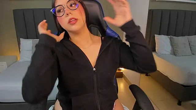 anagil  online show from March 30, 2:38 pm