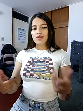 asumi 18 online show from February 24, 6:17 pm