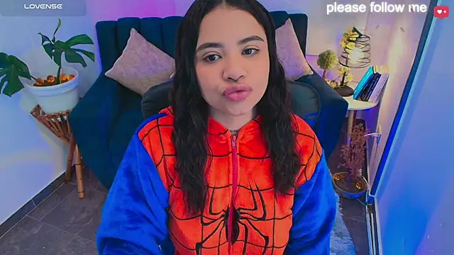 nicemiiaa7  online show from June 5, 11:27 am