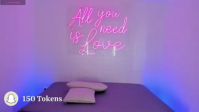 aleksandramiller  online show from September 13, 4:20 am