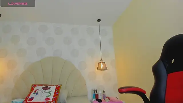 GIANAMILLER6 online show from December 22, 12:30 pm