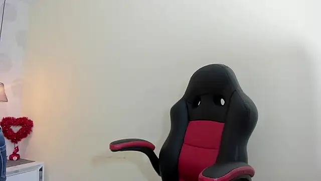 GIANAMILLER6 online show from March 30, 12:05 pm