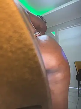 BQueen223 online show from October 26, 8:48 pm