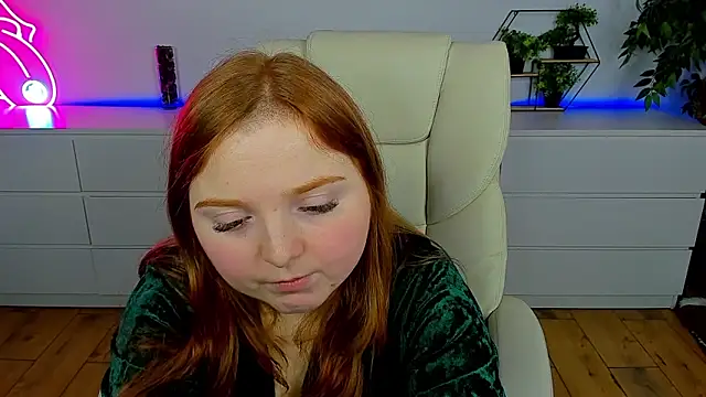 KattyRose8 online show from March 18, 5:45 am