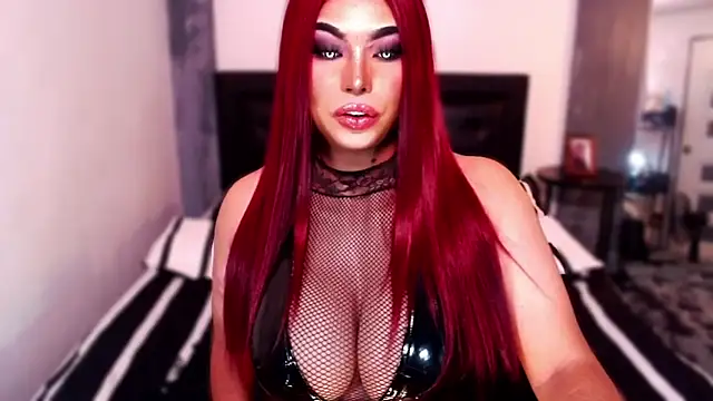 xTrixieMae online show from February 4, 9:34 am