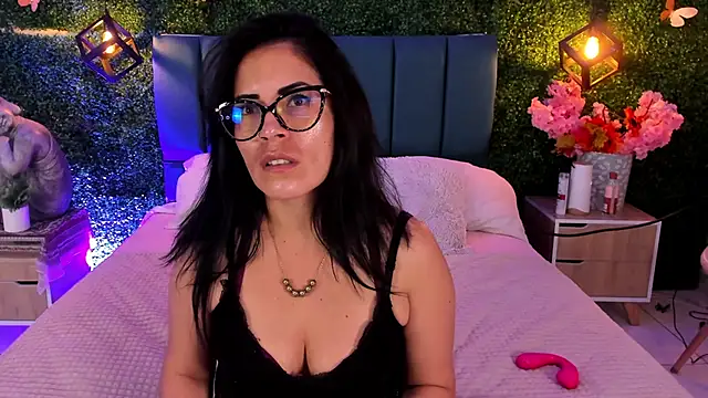 Linagh  online show from November 22, 12:52 pm