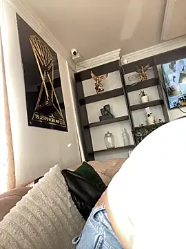 Zoey thompson online show from March 19, 9:19 pm