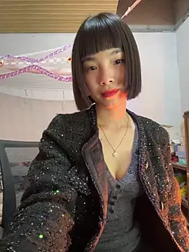 andymi1 online show from December 17, 1:37 pm