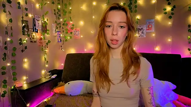 Lori Williams online show from February 17, 4:45 am