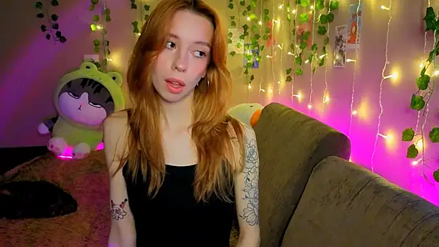 Lori Williams online show from February 16, 4:12 am