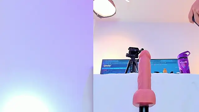 maily zanss online show from November 27, 7:39 pm