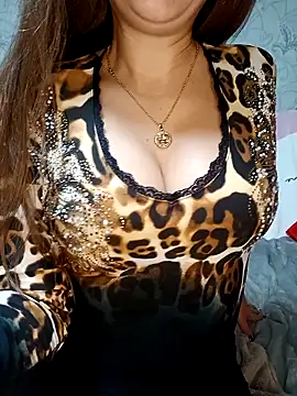 Snapshot of Viola3102 chatting on October 11, 8:22 pm Viola3102 online show from October 11, 8:22 pm