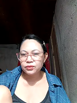 Everleigh mom online show from January 7, 8:12 pm