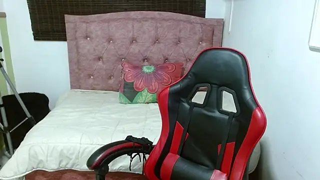 maira tf online show from July 17, 7:28 pm