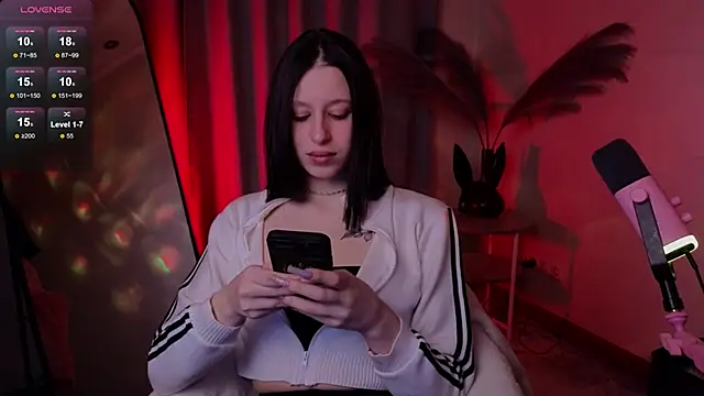 sex tezzi online show from October 14, 10:01 pm