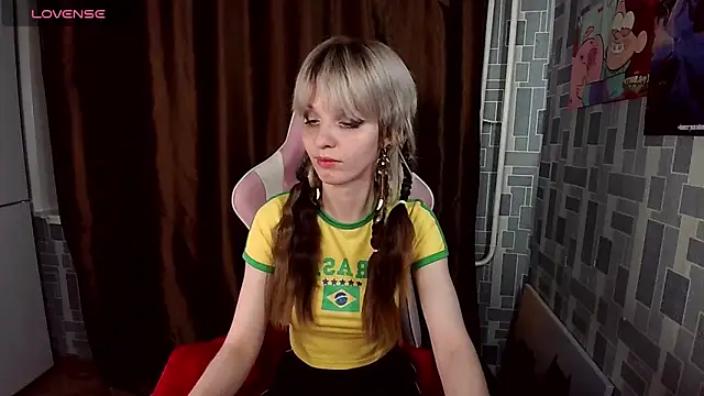 Madelaineses online show from April 13, 5:36 pm