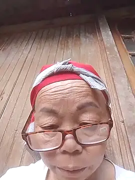 VangLe73 online show from October 2, 9:03 am