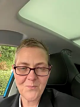 Curvy-Jinx online show from September 18, 12:26 pm