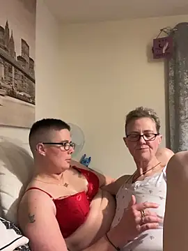 Curvy-Jinx online show from February 1, 8:29 pm